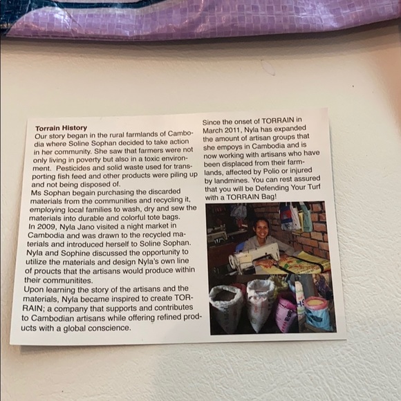 Torrain vegan recycled clutch feed bag - Picture 7 of 8